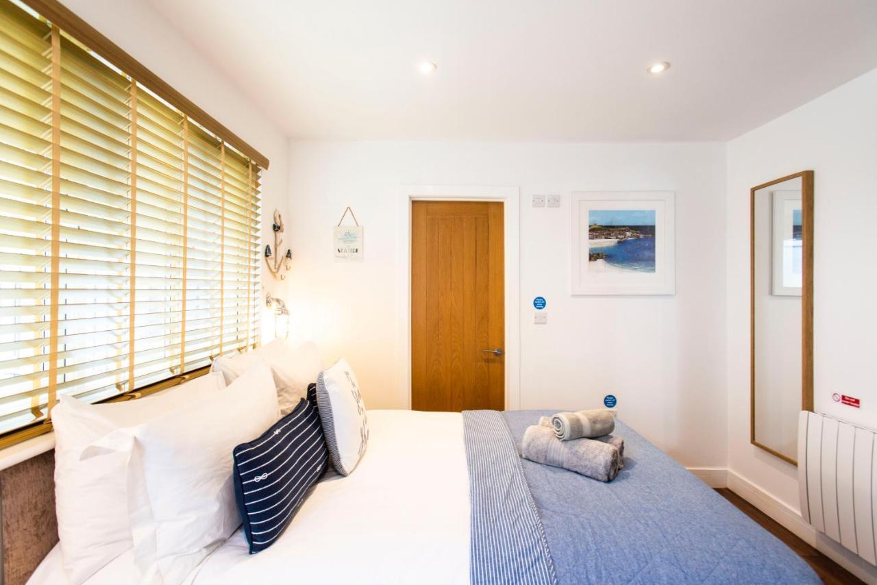 The Lighthouse Penthouse, Studio And Holiday Home St Ives Exteriör bild